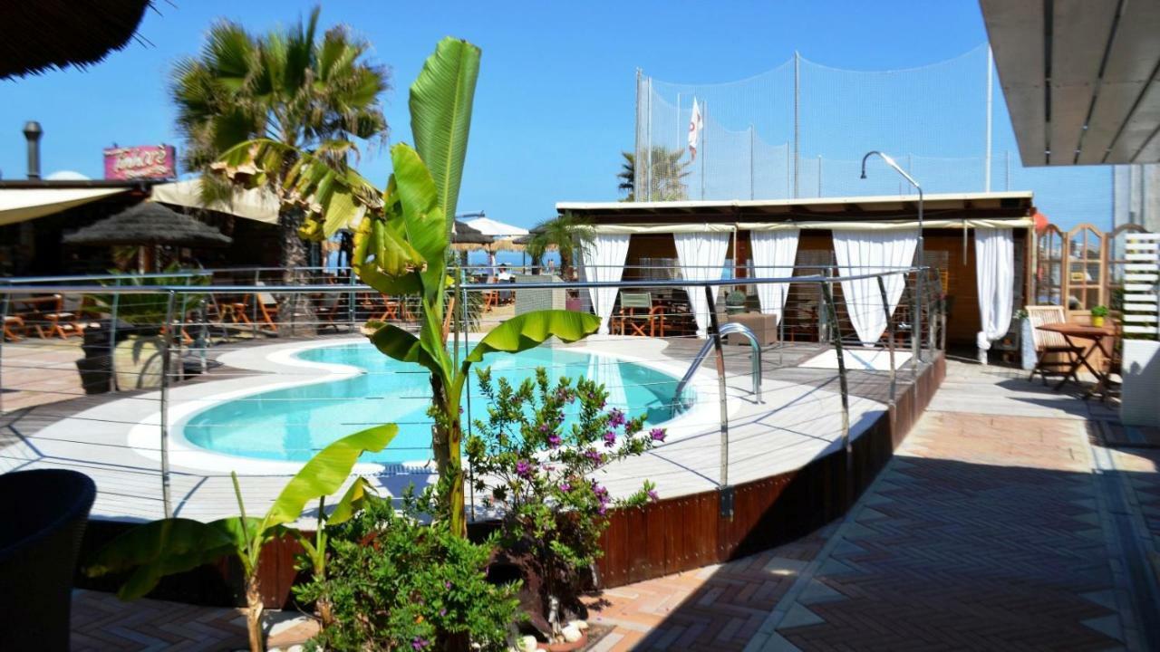 Hotel Lungomare 카톨리카 외부 사진